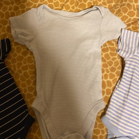 Baby boy clothes, 6-9 mo pants, onesie & pajamas - Picture 9 of 16